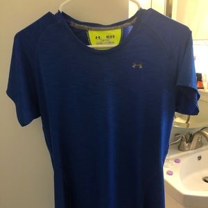 Under Armor heat gear top